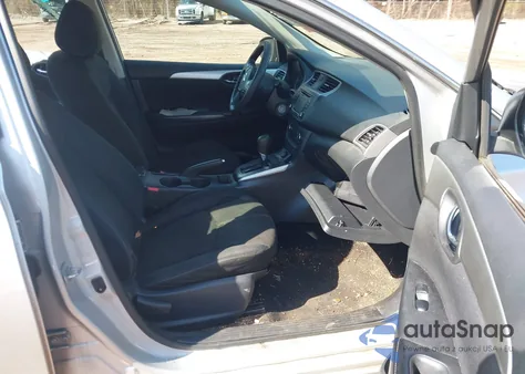 2018 Nissan Sentra S z USA, uszkodzony, nr VIN 3N1AB7AP9JY246252